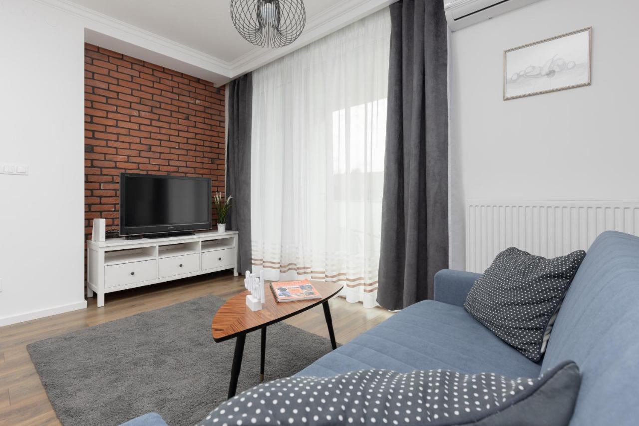 Warsaw Ursynów Apartment with Balcony by Renters Varsóvia Exterior foto